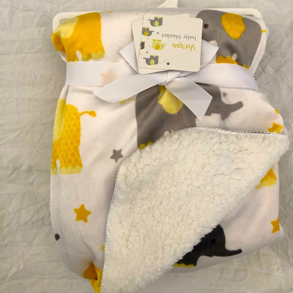 Reversible to Sherpa blanket